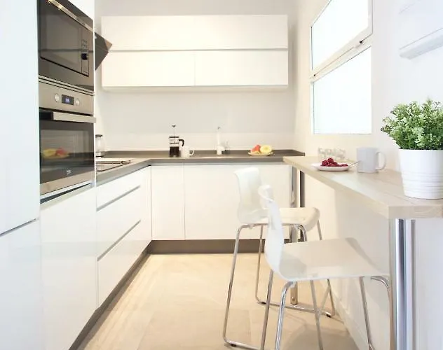 Hip & Cozy 2 Apartment *